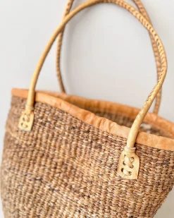 Mantigue Straw Bag