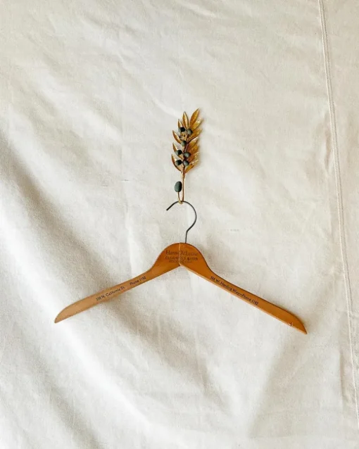 Olive Wall Hook in Gold