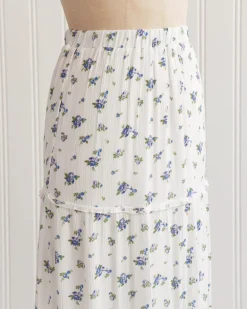 Shops on Bibury Skirt